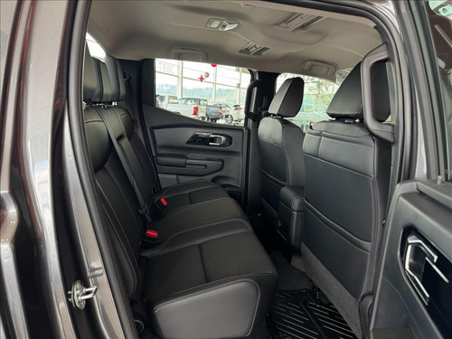 Mitsubishi Triton 2.4 BITURBO DIESEL CD HPE 4X4 AUTOMÁTICO