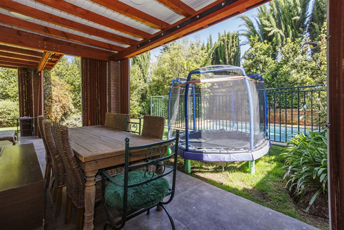 Casa En Condominio De 4 Dorm. En San Carlos De Apoquindo