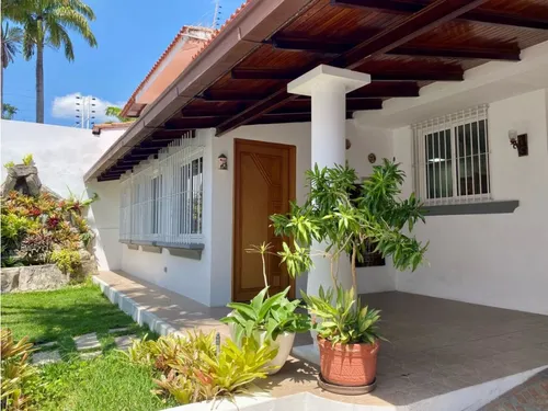 Casa En Venta Con Planta Eléctrica Macaracuay