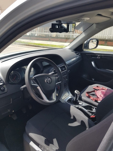Imagen 6 de 12 de Brilliance V5 2013 1.5 Sport