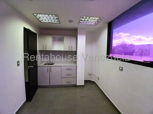 Oficina En Alquiler Los Cortijos De Lourdes Mls 25-15550 Yf