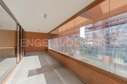 Moderno Departamento En Sector Residencial