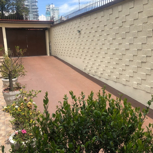 Imagen 16 de 18 de Bosques De Las Lomas Hermosa Casa En Venta En Calle Cerrada
