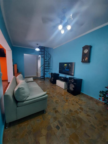 Imagen 8 de 19 de Casa De Lote Propio Con Pileta