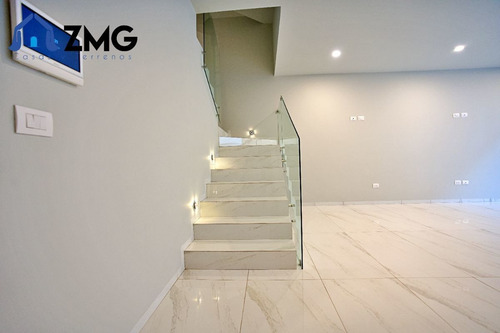 Imagen 7 de 28 de Casa De Lujo En Punto Sur Este #56, Con Roof Garden, Recorri