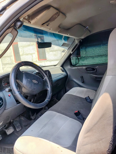 Ford Lobo 4.6 Stx Cabina Regular 4x2 At