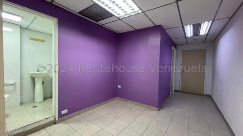 Oficina En Venta Los Chaguaramos 24-23724