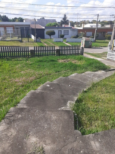 Imagen 21 de 24 de Vendo Casa 2dorm P.ú 670m2 + Apto 2dorm+ Depósito+ Garaje