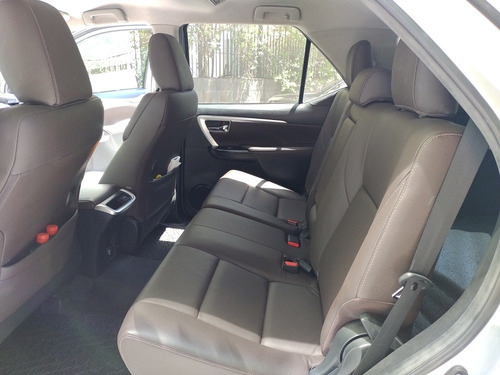 Toyota Sw4 2.8 Srx 177cv 4x4 7as At 2016