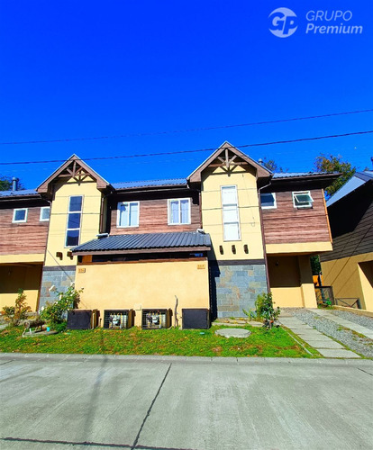 Casa En Venta De 4 Dorm. En Pucón