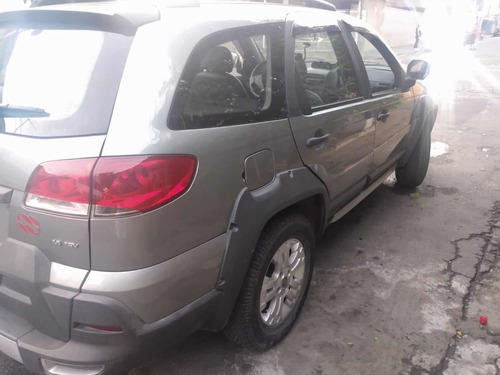 Imagem 6 de 9 de Fiat Palio Weekend 1.8 Locker