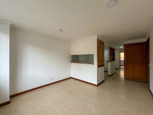 Apartaestudio En Venta, Laureles, La Castellana, Ac-63917