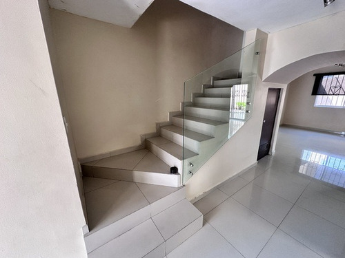 Casa En Venta Cumbres Elite