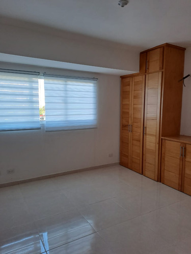 Apto En El Vergel 180m2 12vo Piso 3h 4b 2parqueos