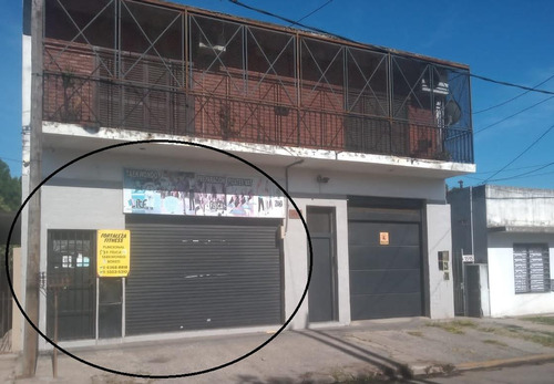 Venta  Local Con Terreno Libre A Metros De Av. 12 De Octubre  Quilmes Oeste