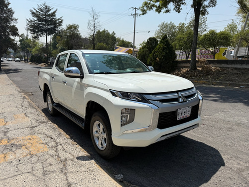 Mitsubishi L200 2.4 Cd Glx 4X4 Mt