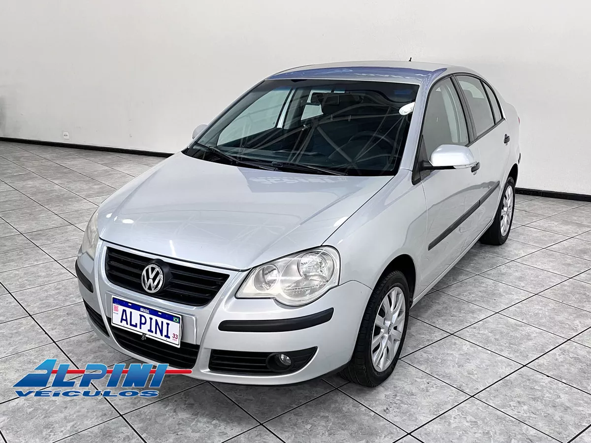 Volkswagen Polo Sedan MI 8V