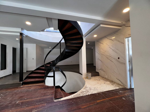 Inmueble De Lujo En La Isla De Margarita, Paraíso I, Pampatar. Casa En Obra Blanca