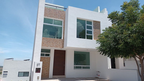 Estrena Casa En El Condado, 3 Recamaras, Super Jardín, Sala 