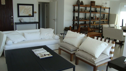 Imagen 8 de 29 de Venta De Apartamento De 3 Dormitorios En Playa Brava.