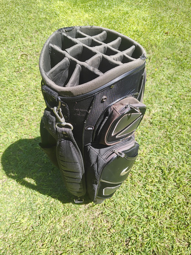 Bolsa Golf Nike, 14 Div, 12 Bolsillos Y Palos De Juego Golf (Usado)