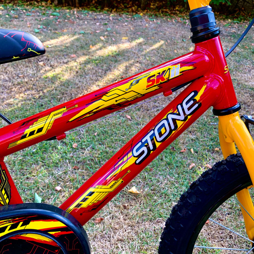 Bicicleta Infantil Aro 16 Hulk Menino Ktx Cor Vermelho/amarelo