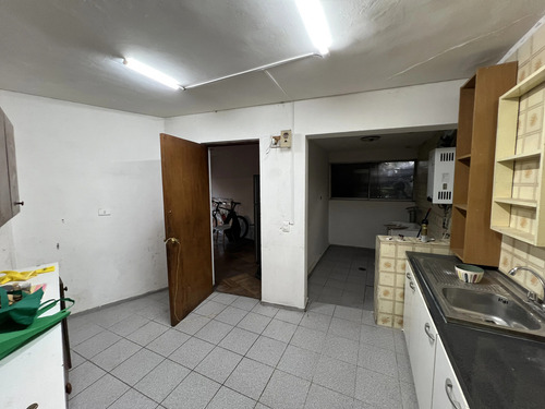 Venta Depto Para Renovar 3d, 3b 2e 1b Metro Ñuñoa