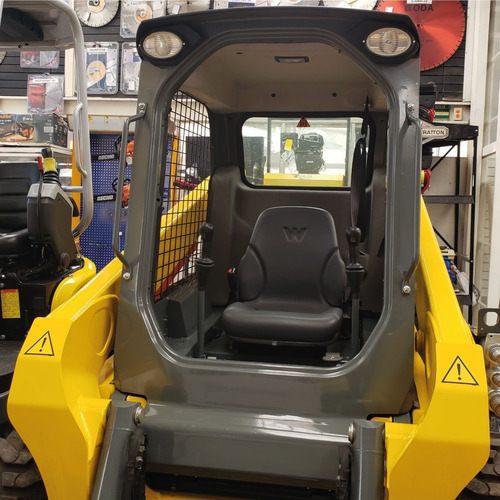 Imagen 2 de 10 de Minicargador Sw16 Wacker Neuson Con Motor Kohler De 55cv