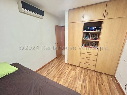 Enixon Sanchez Vende Bella Casa En Excelente Conjunto De Ciudad Roca #25-6093