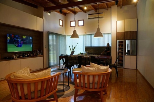 Imagen 8 de 30 de Casa Dos Dormitorios