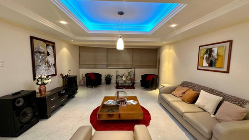 Annic Coronado Vende Apartamento La Trigaleña Edificio Churún Merú Ref. 279441