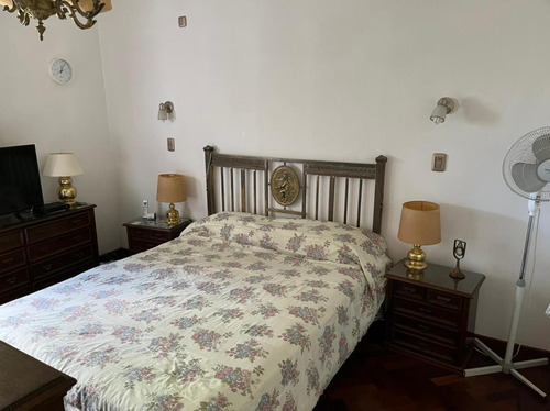 Imagen 9 de 25 de Challet En 2 Plantas , 3 Dorm , Hermoso Jardin, Cerca De Av Del Libertador