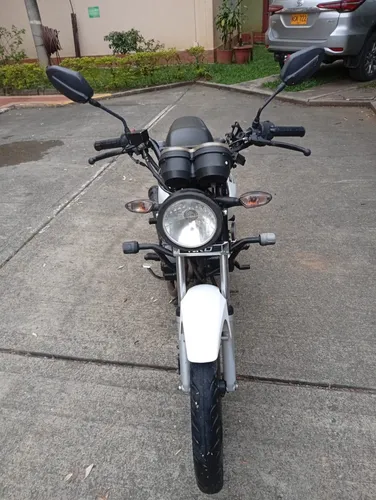 Akt Nkd 2021 Como Nueva