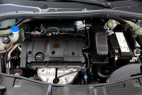 Peugeot 2008 1.6 Allure Pack Flex 4p Automatico 6m - 2020 -