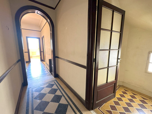 Venta Depto Semipiso 4 Amb C/dependencia - Flores