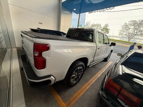 Chevrolet Cheyenne 6.2 High Country 4X4 At
