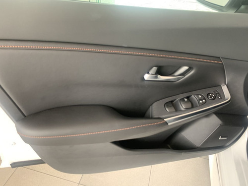 Imagen 12 de 15 de Nissan Sentra 2020 2.0 Sr Mt