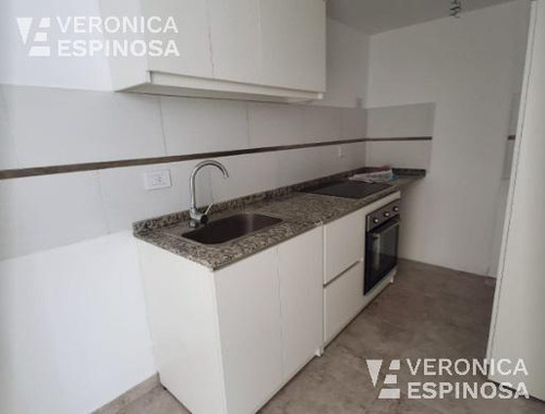 Departamento Dos Ambientes En Venta, Haedo.