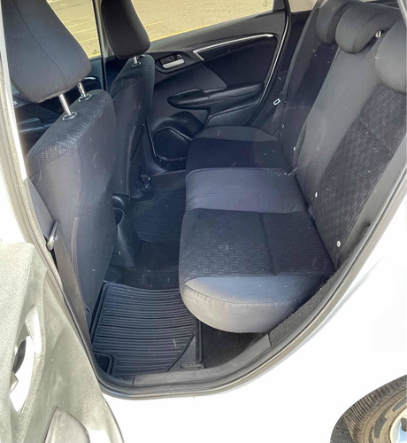 Imagen 10 de 14 de Honda Fit 2017 1.5 Fun Mt Marchas
