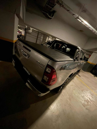 Imagen 14 de 15 de Toyota Hilux Srx 4x2 At