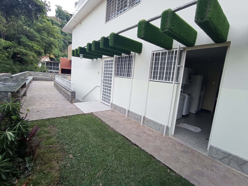 Imagen 18 de 30 de Se Vende Casa 550m2 4h+s/4b/4p Lomas De Chuao 4644