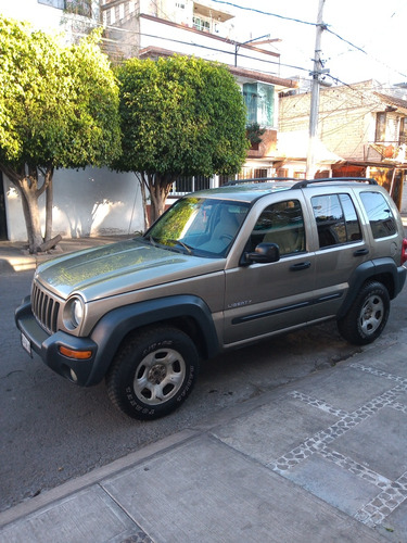 Jeep Liberty Limited 4x2 At