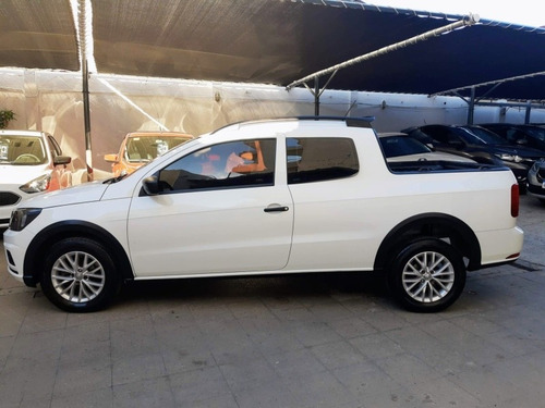 Imagen 2 de 8 de Volkswagen Saveiro 2018 1.6 Gp Cd 101cv Pack High