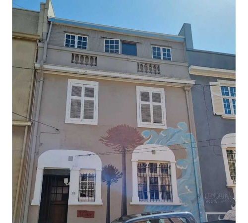 Hostal En Cerro Alegre, Muy Central. (60424)