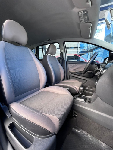 Volkswagen Suran 1.6 Imotion Trendline 11b