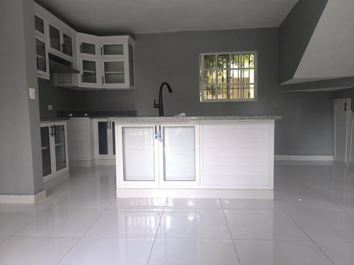 Apartamento De 2 Habitaciones Un Baño Sala Cocina Comedor