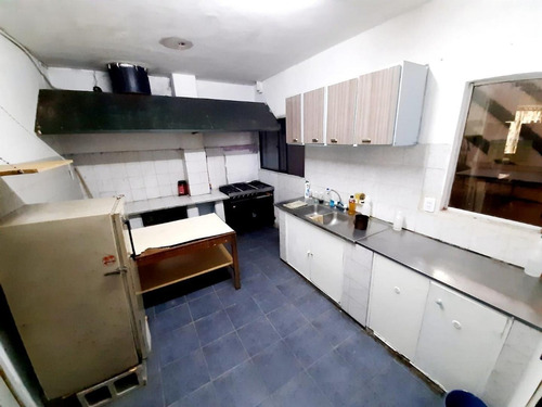 Imagen 7 de 30 de Galpón En Venta Inmediato A La Avenida Alberdi