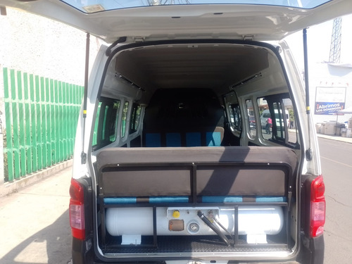Nissan Urvan 2.5 Panel Ventanas Amplia Mt