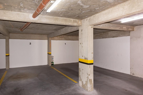 Imagen 5 de 8 de Edificio - Centro Sur