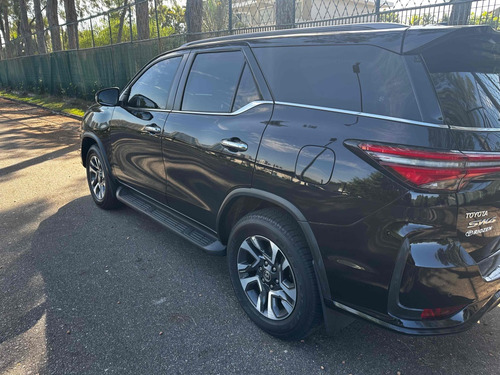 Toyota Hilux SW4 2.8 D-4D TURBO DIESEL DIAMOND 7L 4X4 AUTOMÁTICO